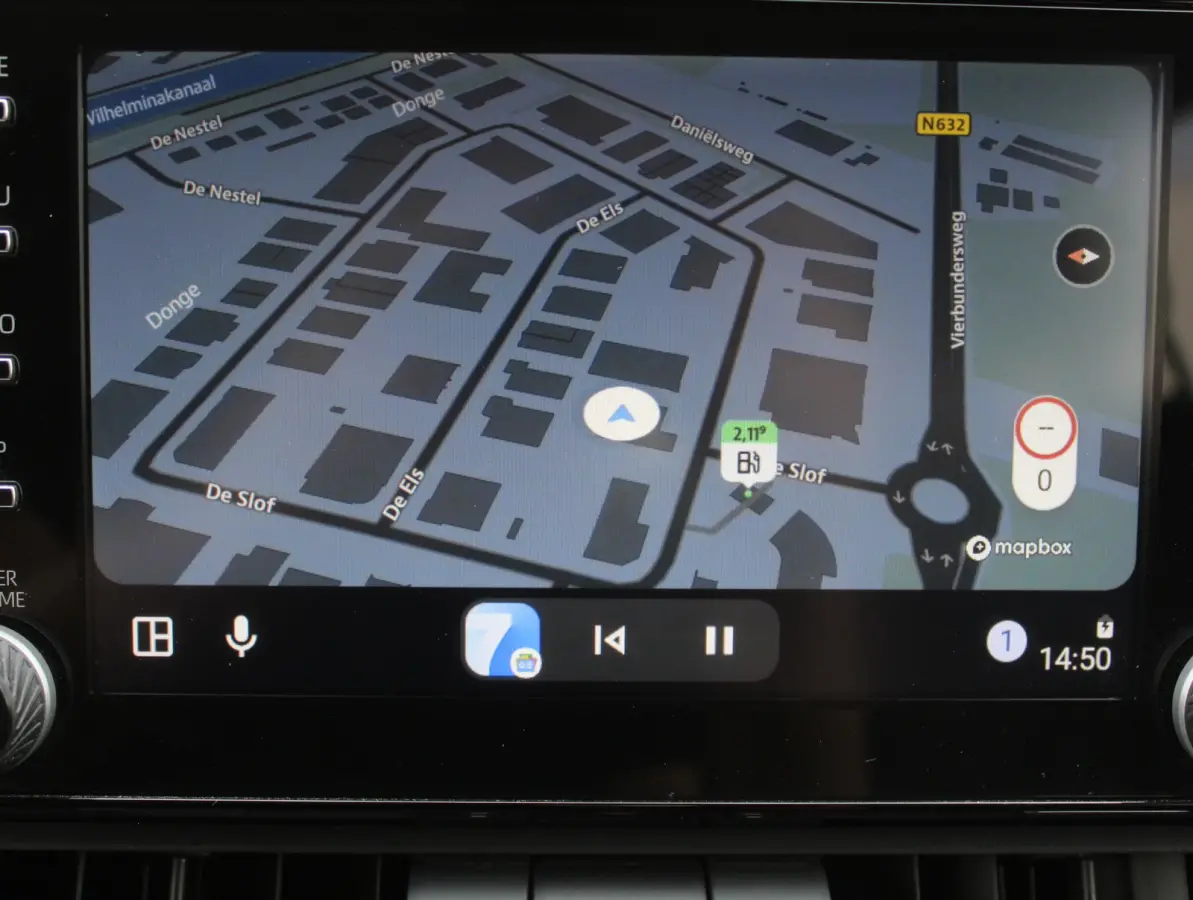 2.5 Hybrid Dynamic CLIMATE | ADAPCRUISE | NAVI | CARPLAY | DAB | LED | CAMERA | ELECAKLEP | LMV18