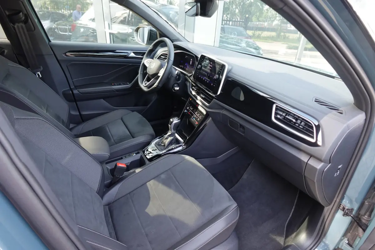 1.5 TSI R-Line Edition CAM PDC ACC