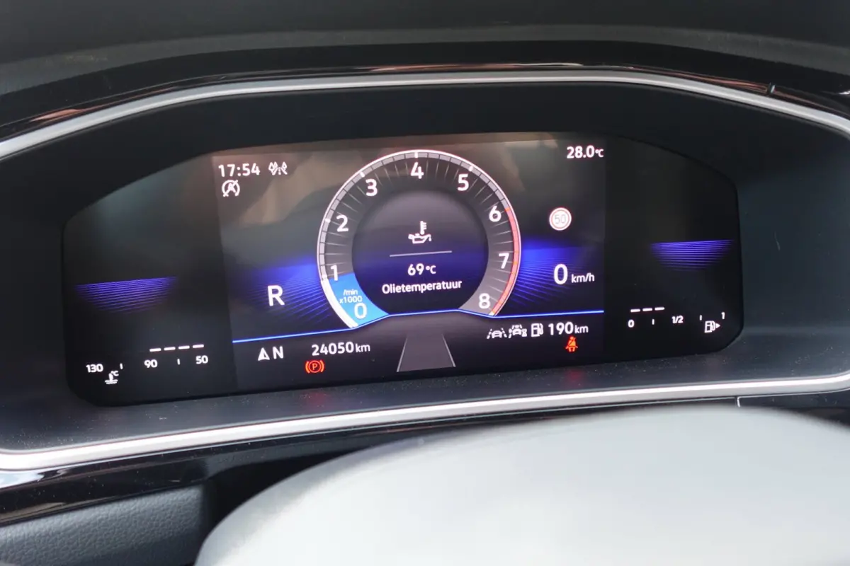 1.5 TSI R-Line Edition CAM PDC ACC