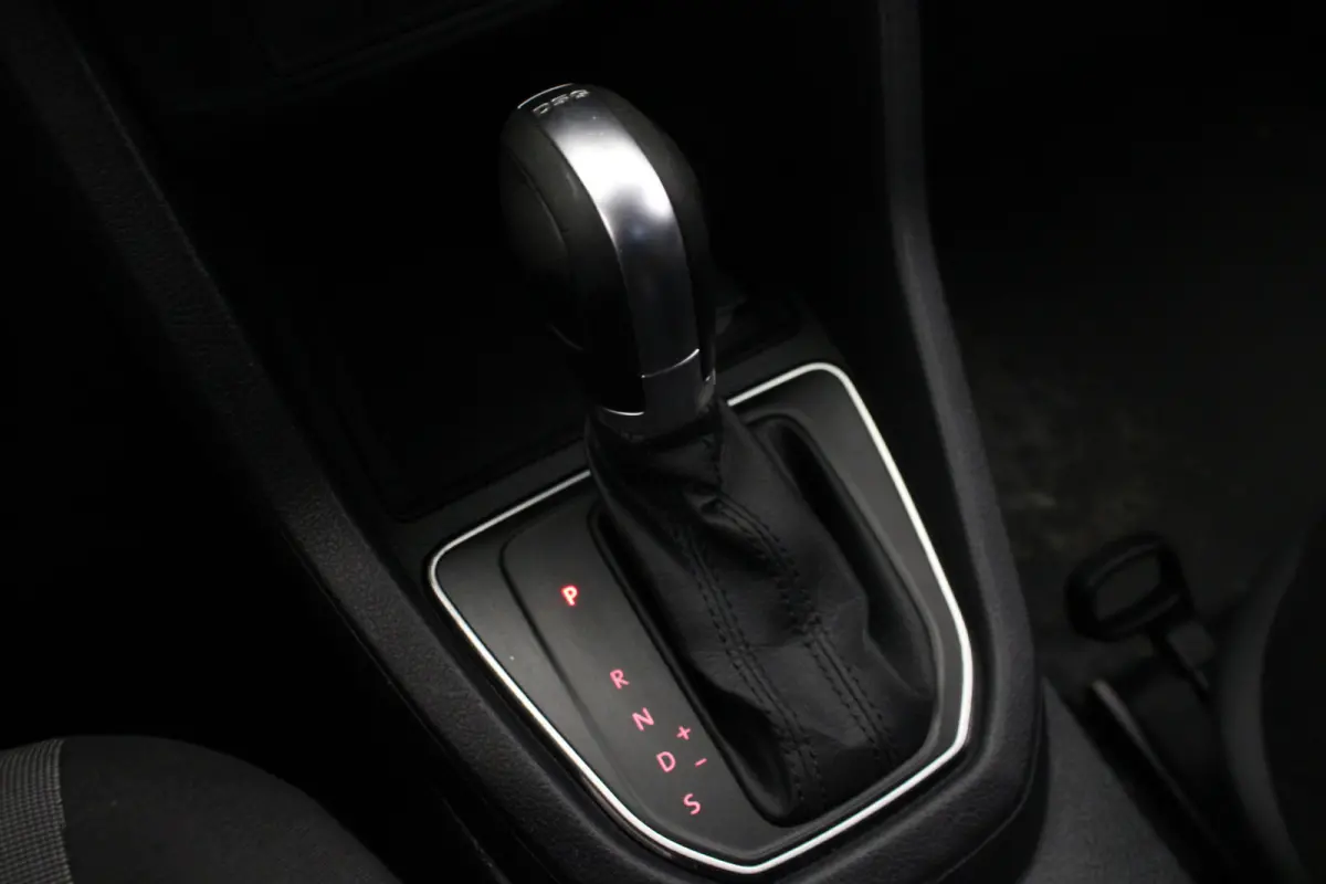 2.0 TDI L1H1 Highline |DSG|Stoelverwarming|