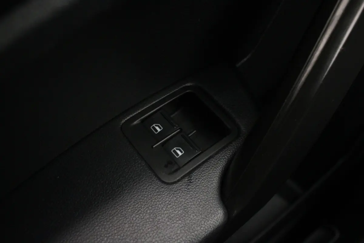 2.0 TDI L1H1 Highline |DSG|Stoelverwarming|