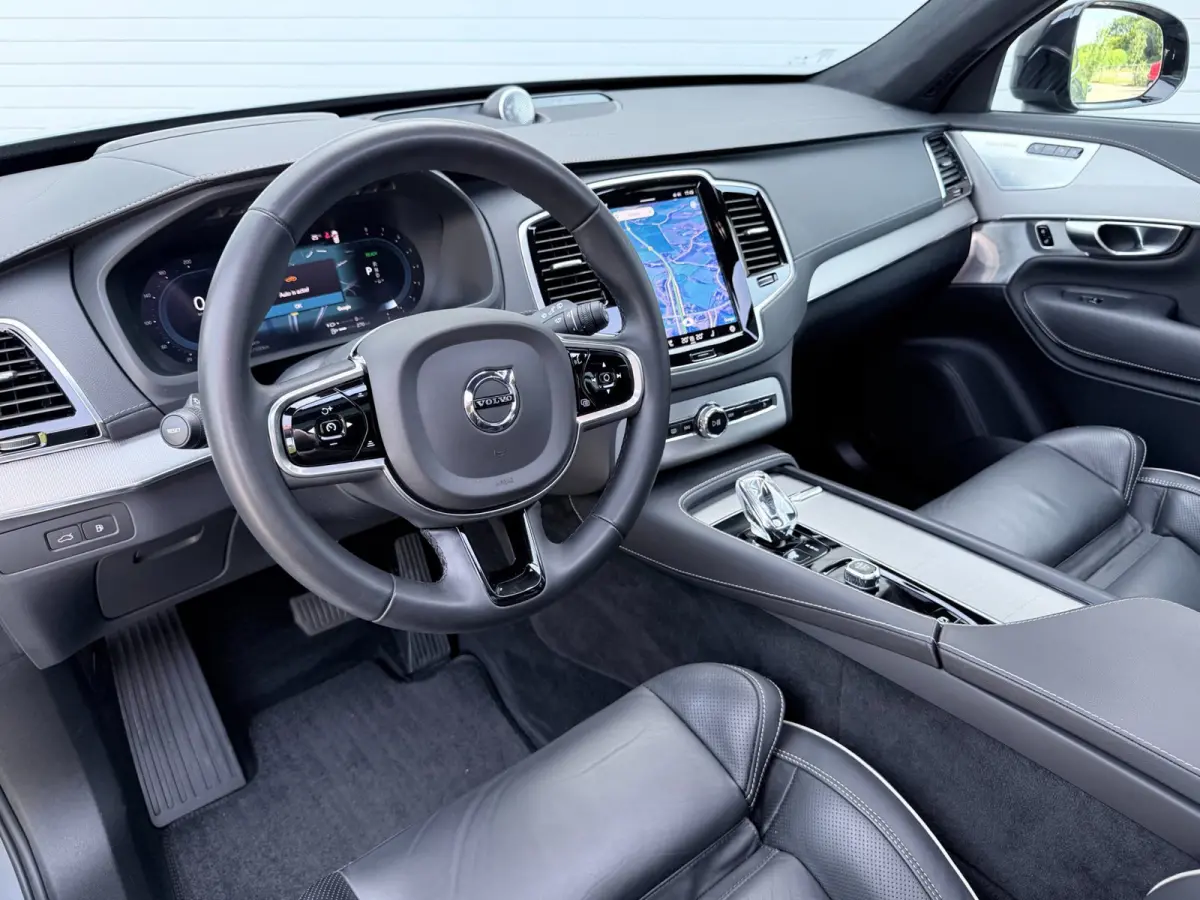 2.0 T8 Recharge AWD Ultimate Dark|LUCHTV.|B&W|PANO|T.HAAK|22 INCH|