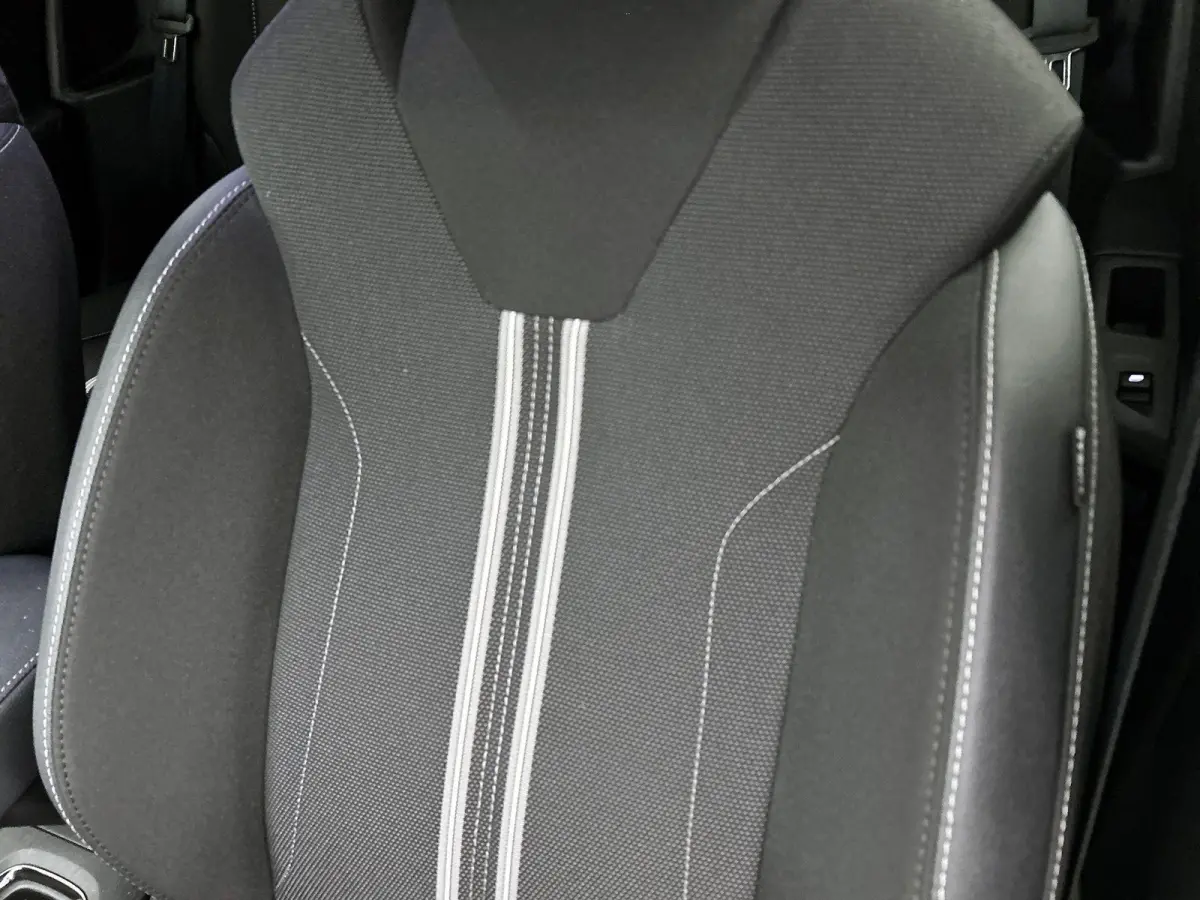 1.2 145pk Hybrid GS Automaat | Navigatie | Climate Control | Cruise Control | Camera | 16"LMV | Dodehoekdetectie | Keyless Entry/Start | Apple Carplay/Android Auto |