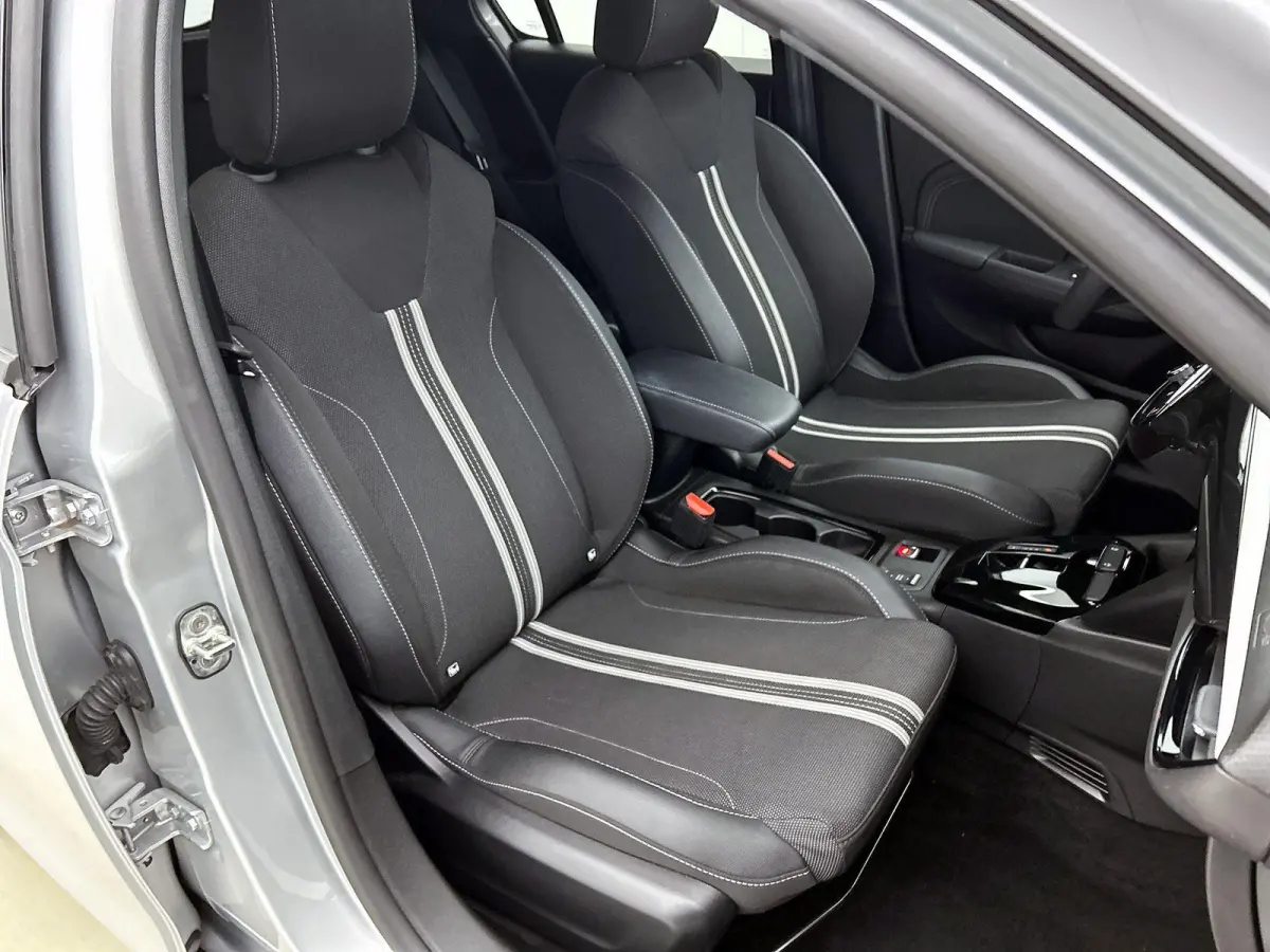 1.2 145pk Hybrid GS Automaat | Navigatie | Climate Control | Cruise Control | Camera | 16"LMV | Dodehoekdetectie | Keyless Entry/Start | Apple Carplay/Android Auto |