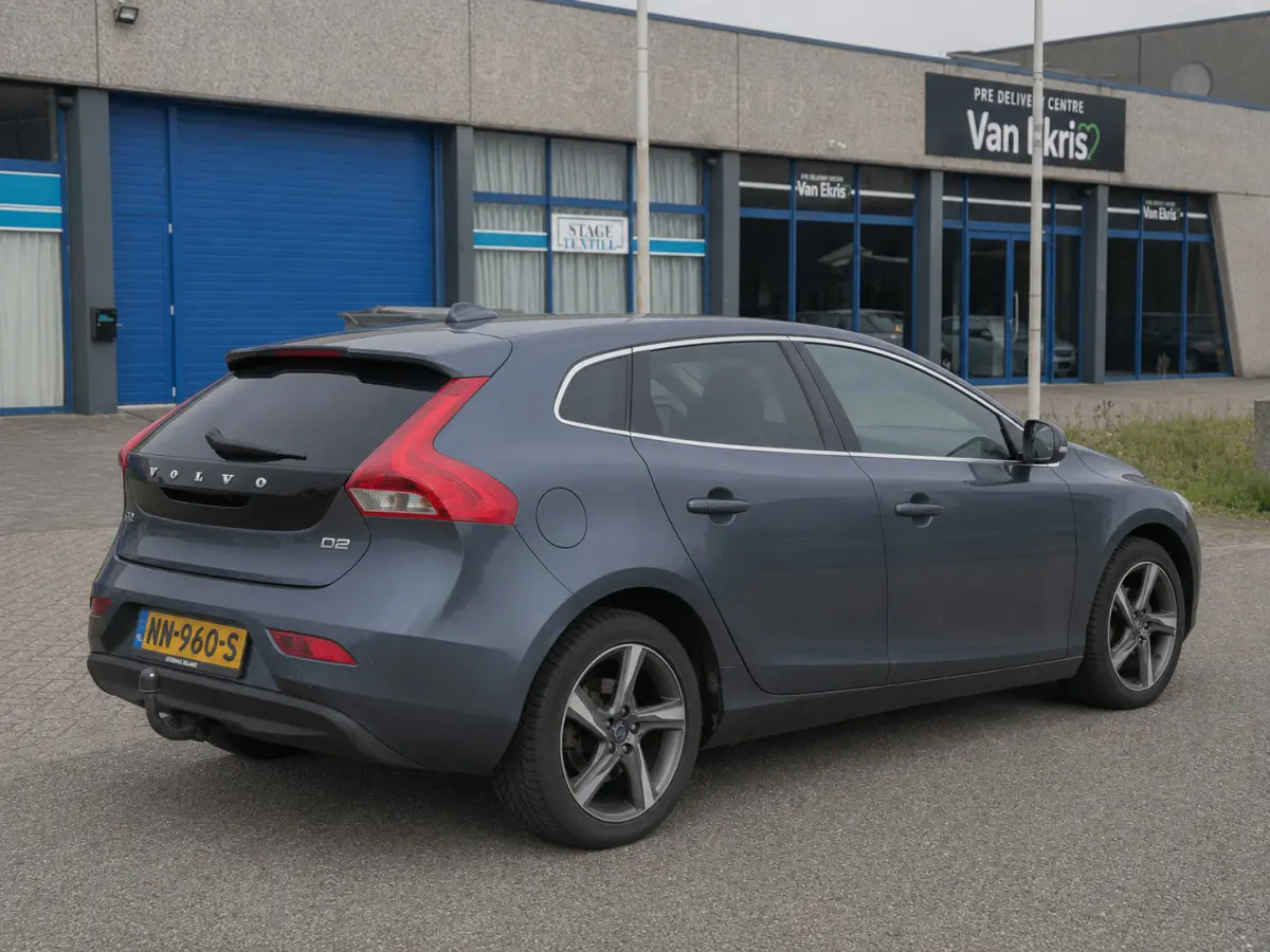 2.0 D2 Nordic+ 2017 Glazendak Keyless Navi Camera
