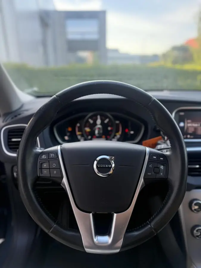 2.0 D2 Nordic+ 2017 Glazendak Keyless Navi Camera