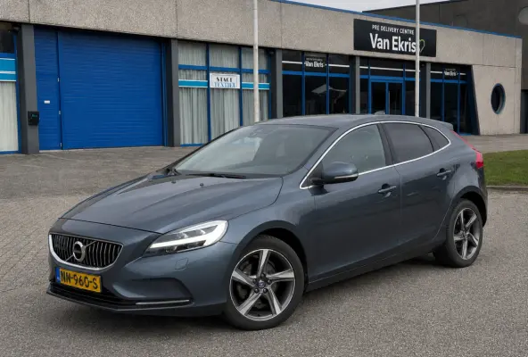 2.0 D2 Nordic+ 2017 Glazendak Keyless Navi Camera