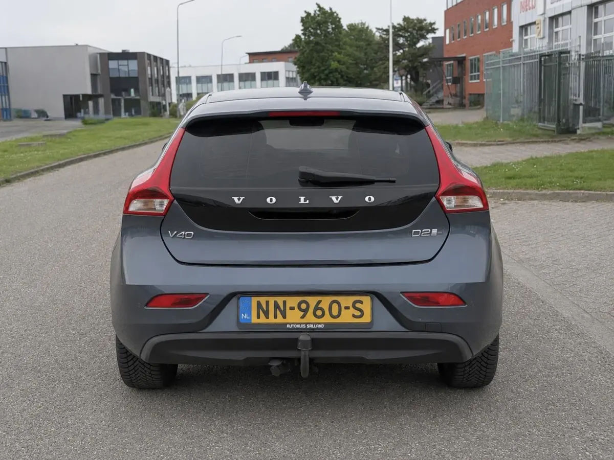2.0 D2 Nordic+ 2017 Glazendak Keyless Navi Camera