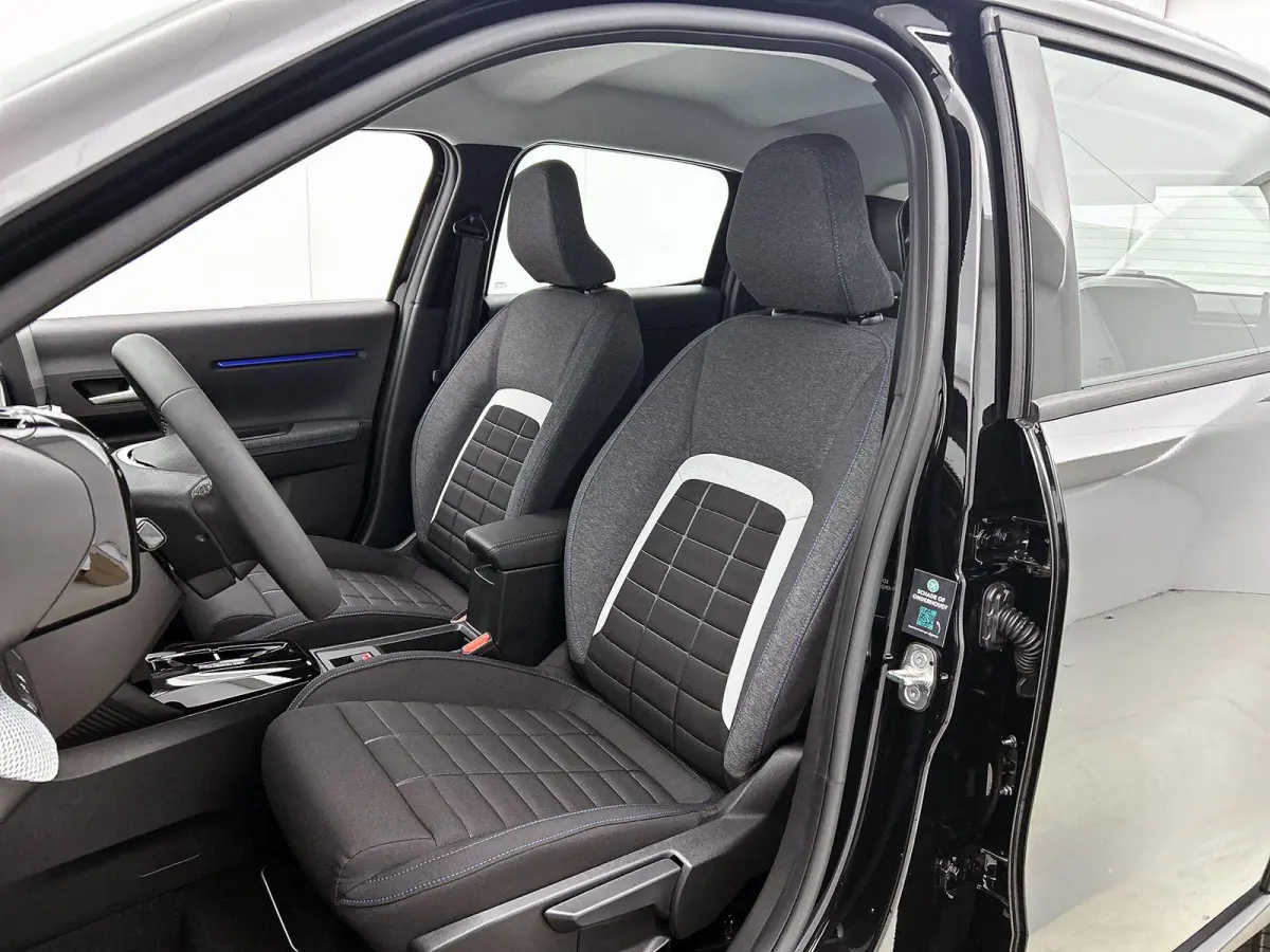 Plus 113pk Comfort Range 44 kWh | 8 JAAR GARANTIE | | Apple CarPlay/Android Auto | Camera | Comfortstoelen | Cruise Control | Climate Control |