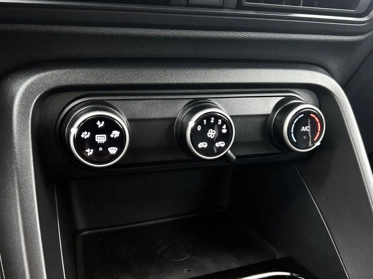 Plus 113pk Comfort Range 44 kWh | 8 JAAR GARANTIE | | Apple CarPlay/Android Auto | Camera | Comfortstoelen | Cruise Control | Climate Control |