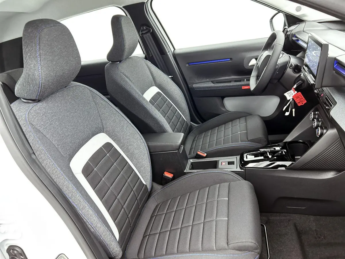 Plus 113pk Comfort Range 44 kWh Automaat | 8 JAAR GARANTIE | Apple CarPlay/Android Auto | Camera | Comfortstoelen | Cruise Control | Climate Control |
