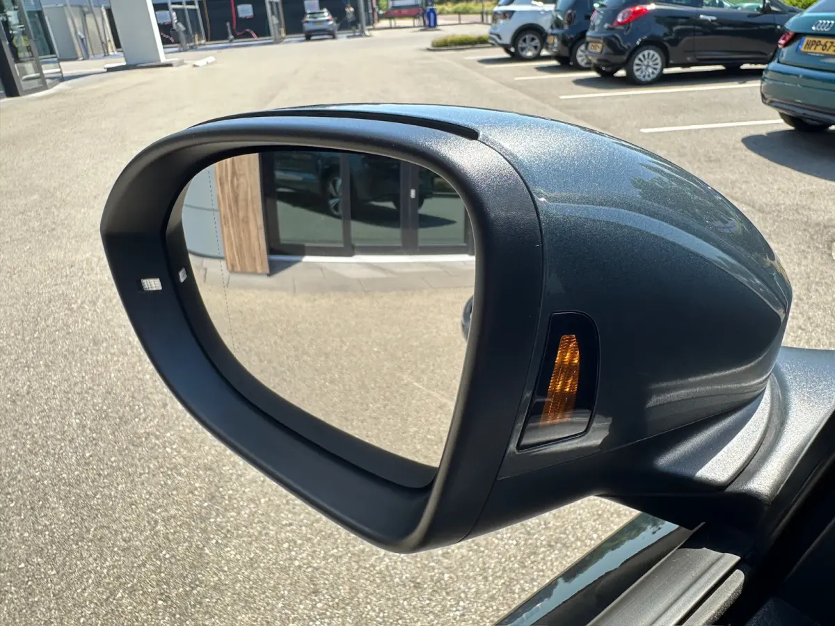 1.5 TSI 150pk DSG R-Line | Camera | Keyless | Elek. Achterklep | Dode hoek | Rijklaar incl. 1 jaar Bovag garantie