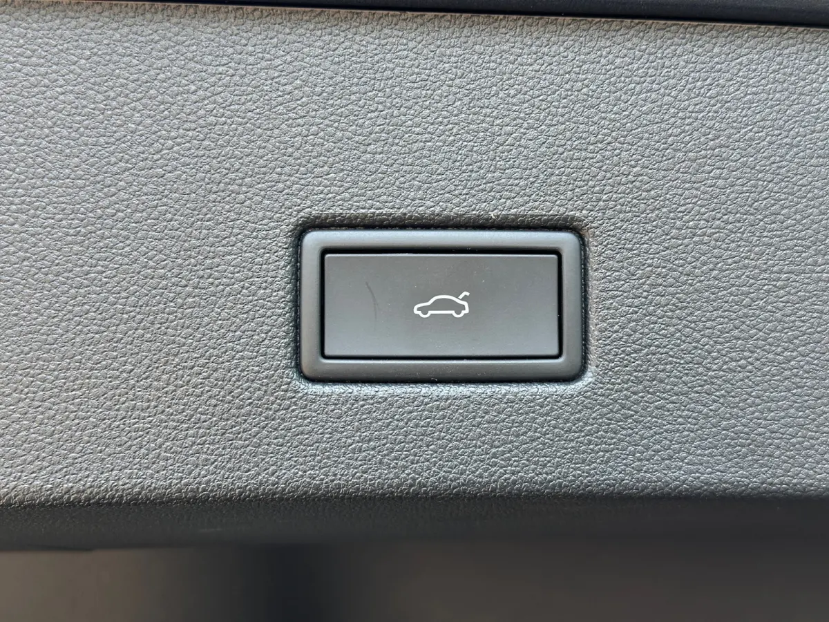 1.5 TSI 150pk DSG R-Line | Camera | Keyless | Elek. Achterklep | Dode hoek | Rijklaar incl. 1 jaar Bovag garantie