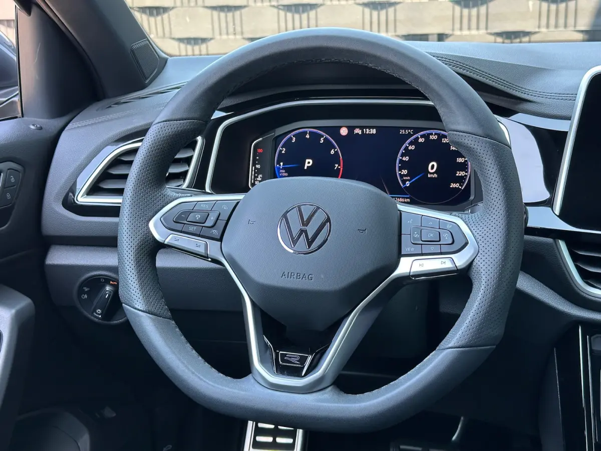 1.5 TSI 150pk DSG R-Line | Camera | Keyless | Elek. Achterklep | Dode hoek | Rijklaar incl. 1 jaar Bovag garantie