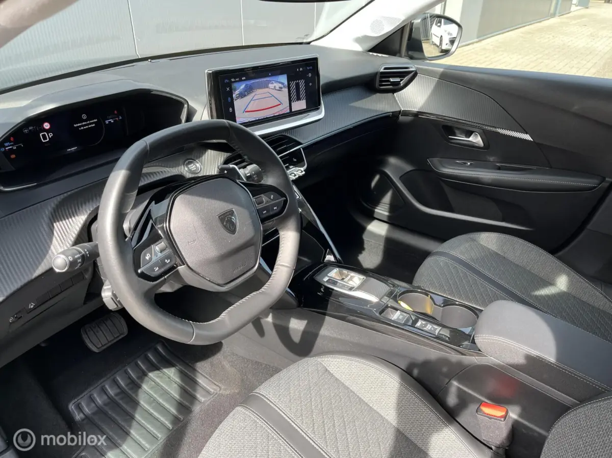 NEW 1.2 PureTech 100 Style EAT8 AUTOMAAT