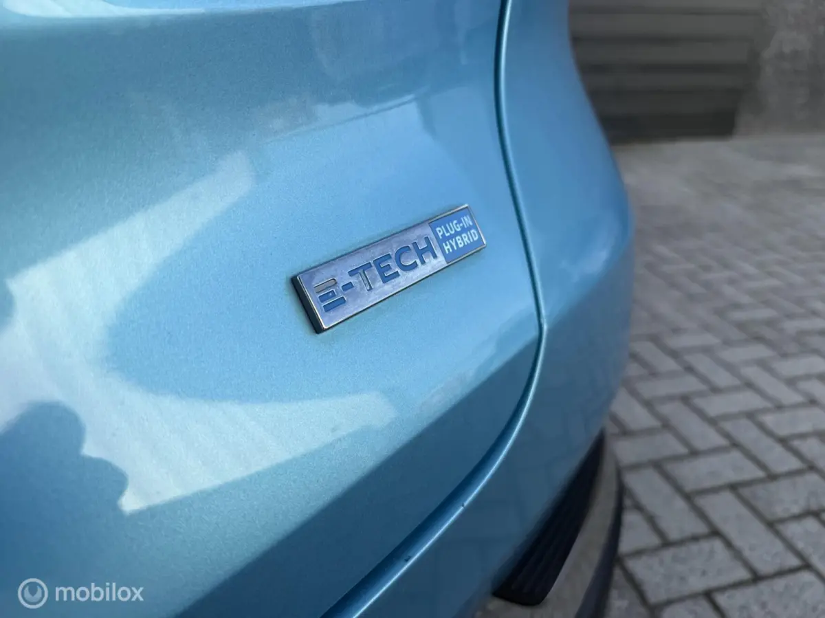 1.6 E-Tech Plug-in Hybrid 160 Intens Navi+/LED