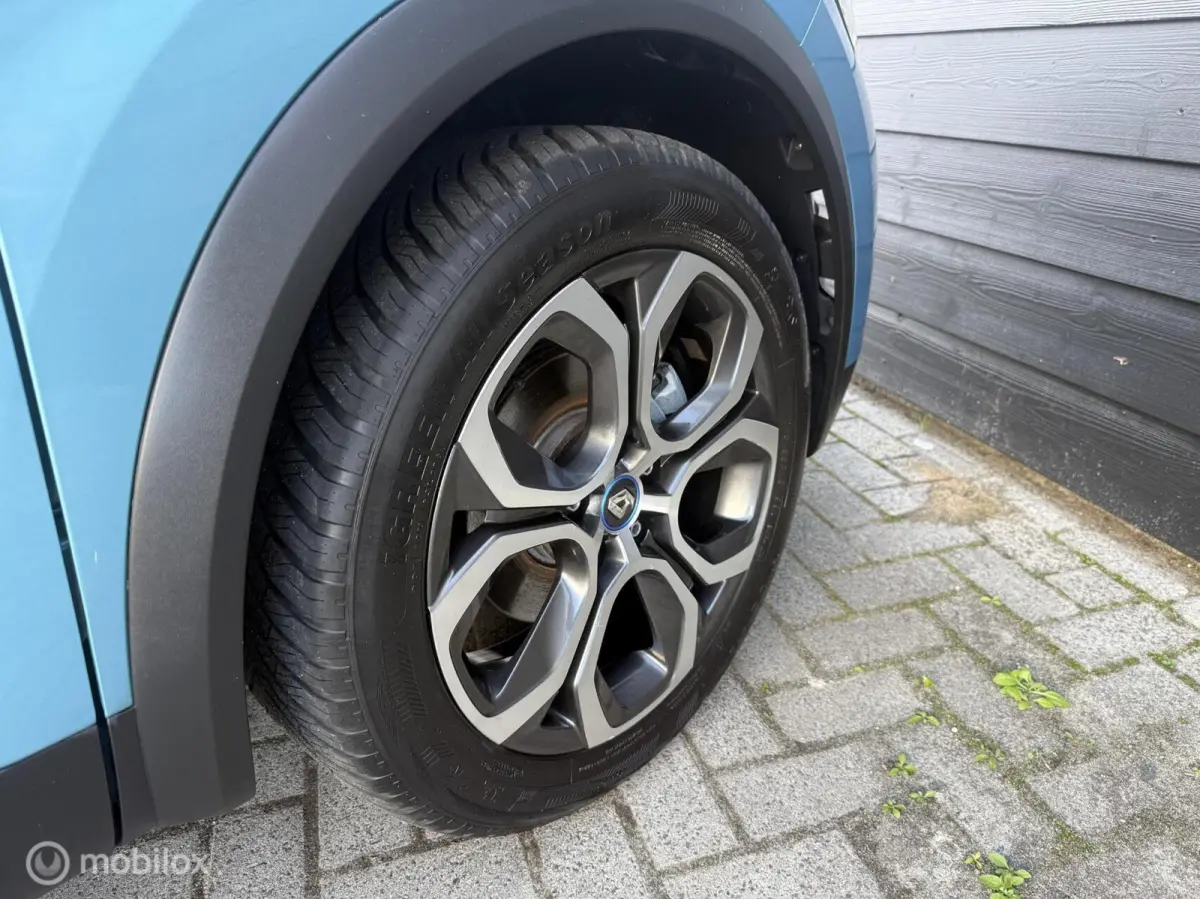 1.6 E-Tech Plug-in Hybrid 160 Intens Navi+/LED
