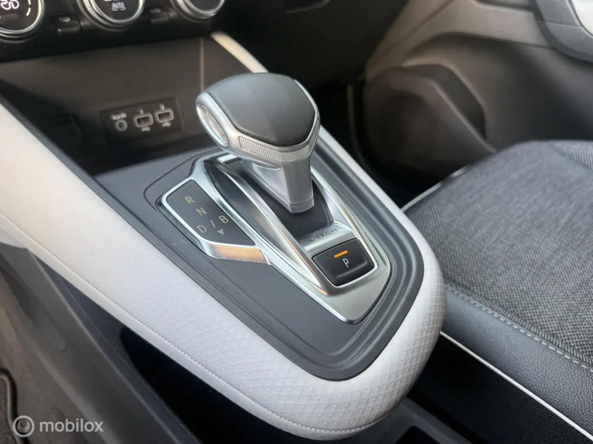 1.6 E-Tech Plug-in Hybrid 160 Intens Navi+/LED