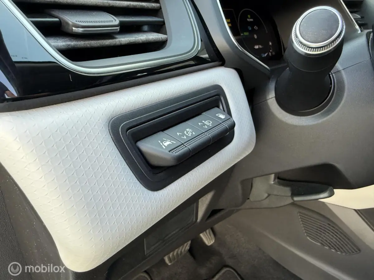 1.6 E-Tech Plug-in Hybrid 160 Intens Navi+/LED