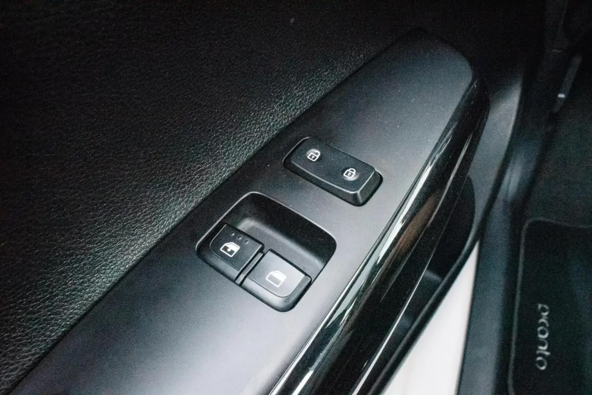 1.0 DPi ComfortLine|1e EIGENAAR|NW.APK|CRUISE CONTROL|5-DRS|ELEK.PAKKET|AIRCO|BLUETOOTH