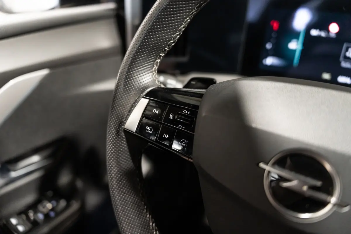 1.2 GS Line Automaat LED NAVI 360 CAMERA