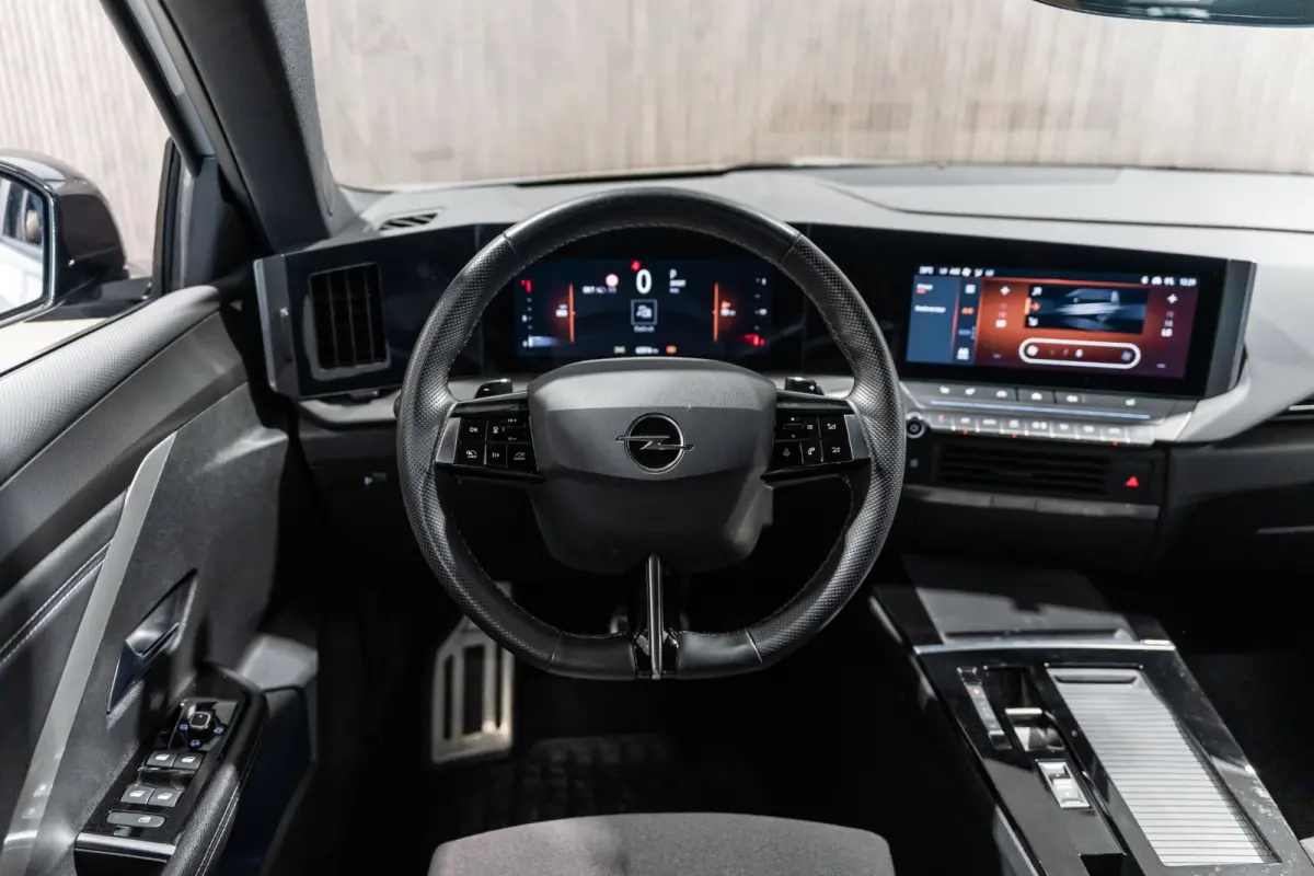 1.2 GS Line Automaat LED NAVI 360 CAMERA