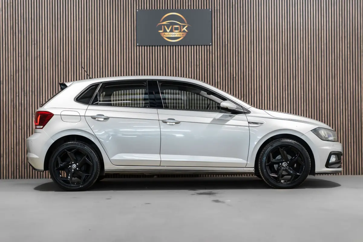 1.0 TSI R-line DSG NAVI CAMERA CRUISE