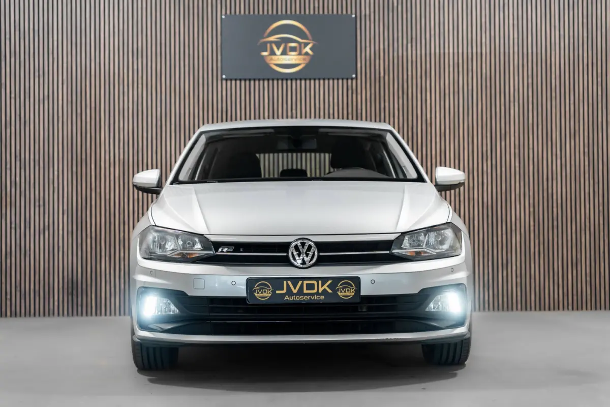1.0 TSI R-line DSG NAVI CAMERA CRUISE