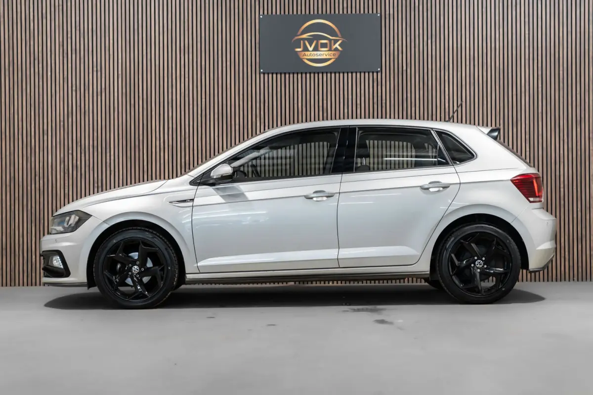 1.0 TSI R-line DSG NAVI CAMERA CRUISE