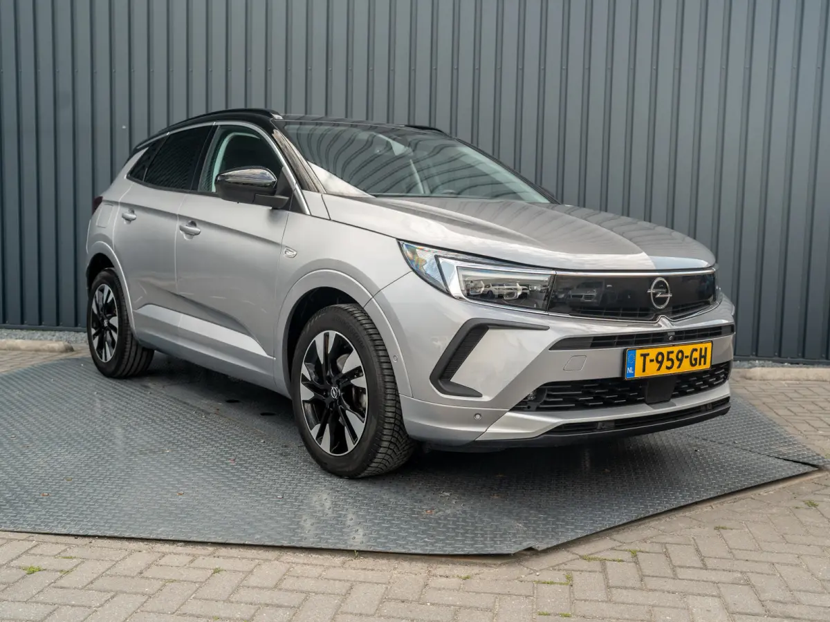 1.2 Turbo GS Line | Keyless | Adapt. Cr. | Matrix Led | Prijs Rijklaar!!