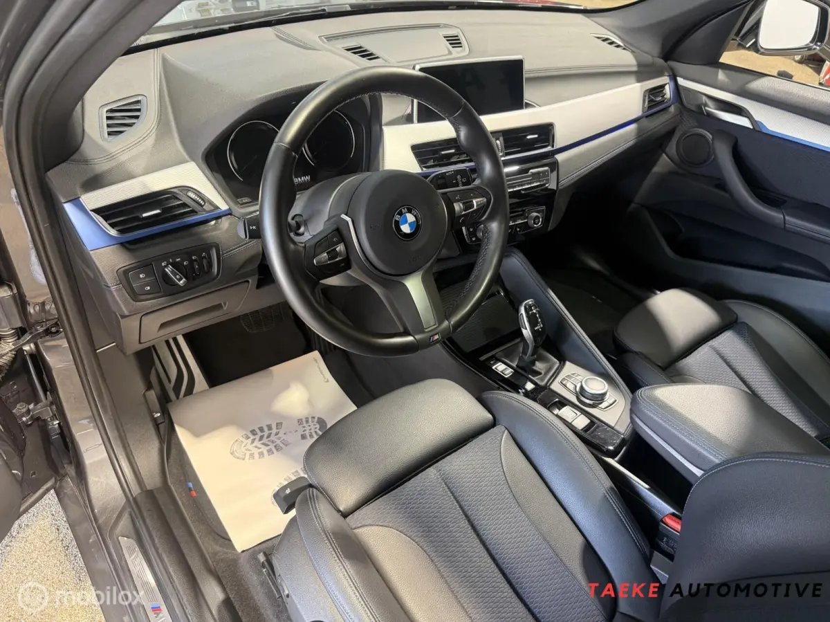 sDrive18i High Executive AUT/PANO/CRUIS/CLIMA/NAVI