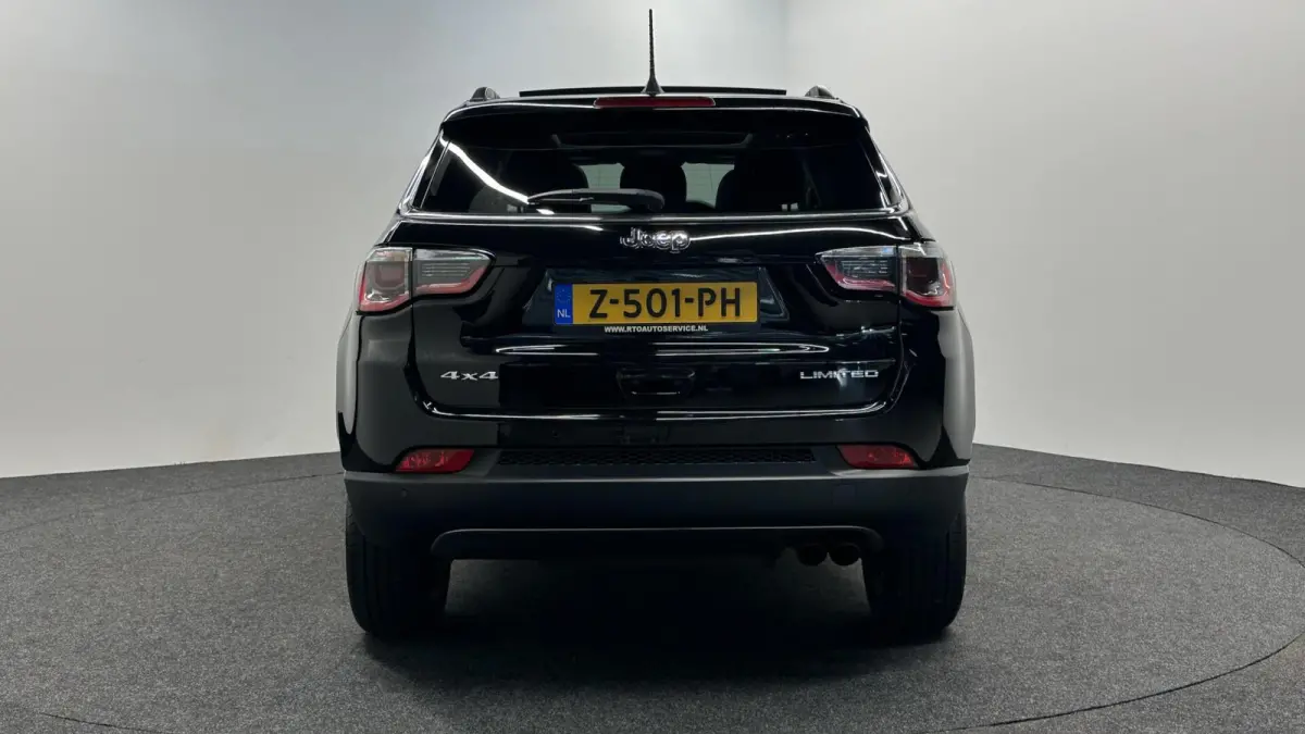 1.4 MultiAir Limited 4x4 PANO NAVI ECC CRUISE DAB.