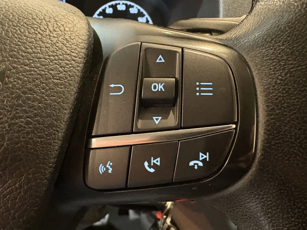340 2.0 TDCI L2H1 Trend 130 PK / Euro 6 / Airco / Cruise Control / Trekhaak / Imperiaal / PDC