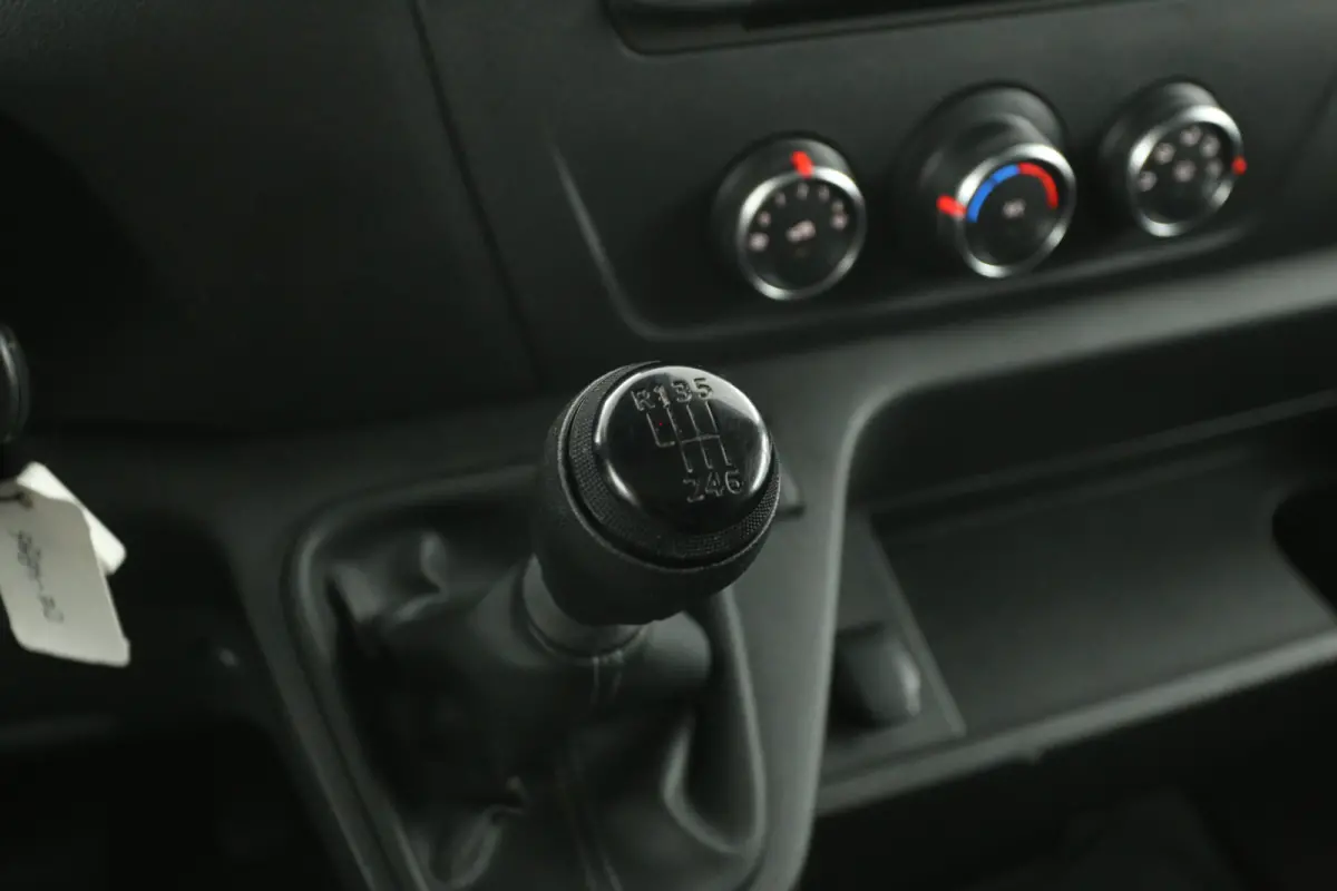 2.3 L2H2 | Airco | 3 Zits | Trekhaak | Parkeersens. | Elektrpakket