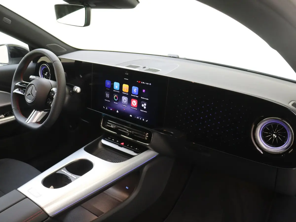 200 Business Solution AMG 58 kWh Nightpakket - Carplay - Dodehoek Assistent - Sfeerverlichting - Achteruitrijcamera - Stoelverwarming