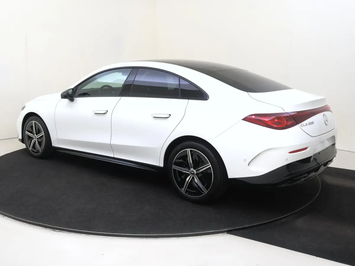 200 Business Solution AMG 58 kWh Nightpakket - Carplay - Dodehoek Assistent - Sfeerverlichting - Achteruitrijcamera - Stoelverwarming