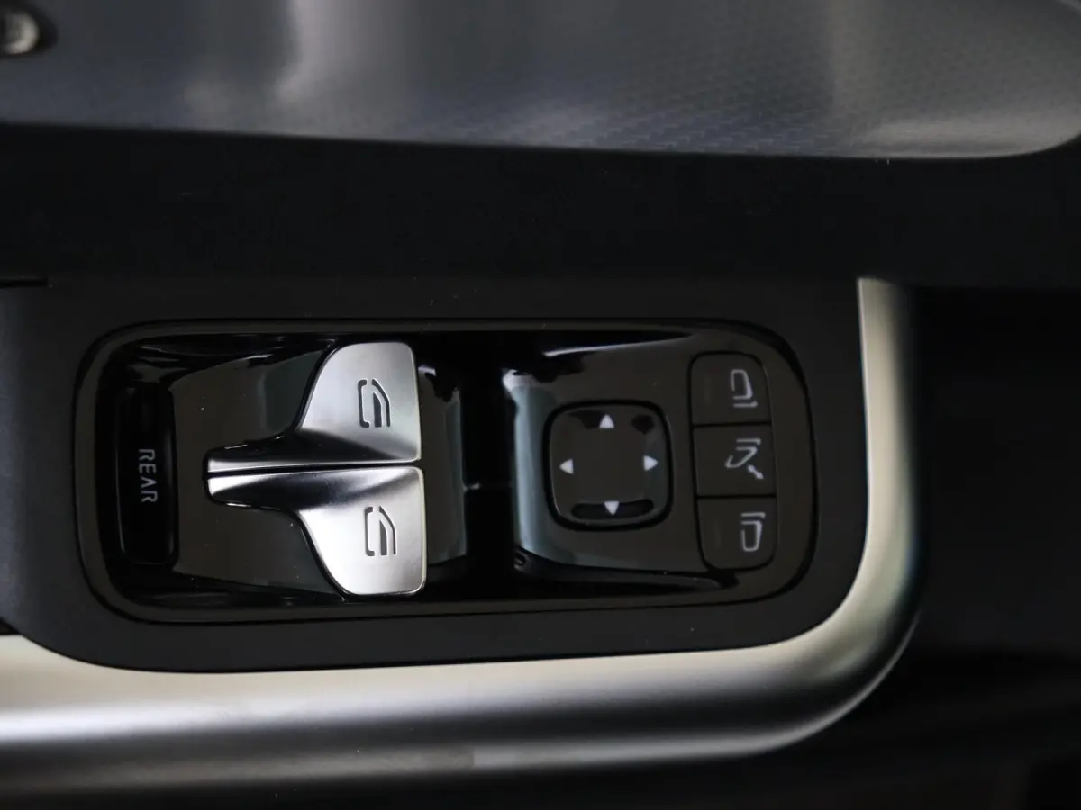 200 Business Solution AMG 58 kWh Nightpakket - Carplay - Dodehoek Assistent - Sfeerverlichting - Achteruitrijcamera - Stoelverwarming