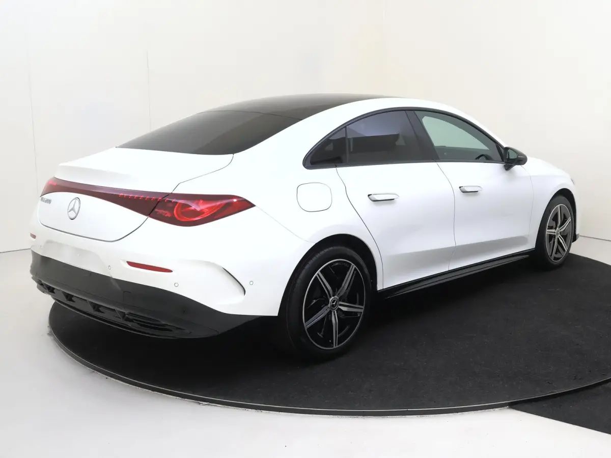 200 Business Solution AMG 58 kWh Nightpakket - Carplay - Dodehoek Assistent - Sfeerverlichting - Achteruitrijcamera - Stoelverwarming