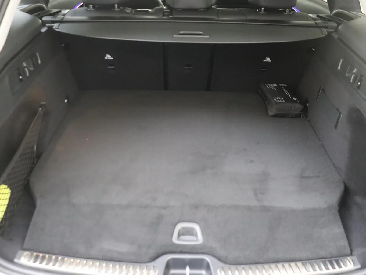 4MATIC Business Solution Luxury Carplay - Stoelverwarming - Achteruitrijcamera - 19 Inch - Elektrische Spiegels