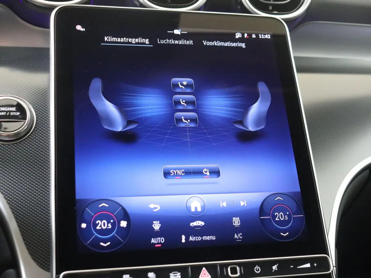 4MATIC Business Solution Luxury Carplay - Stoelverwarming - Achteruitrijcamera - 19 Inch - Elektrische Spiegels