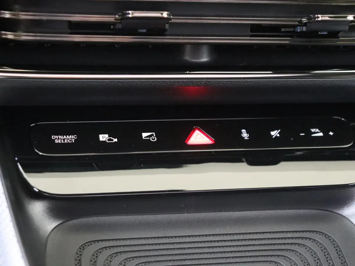 250+ Business Solution AMG 85.5 kWh / Premium/ Night/ SUPERSCREEN/ 19 inch