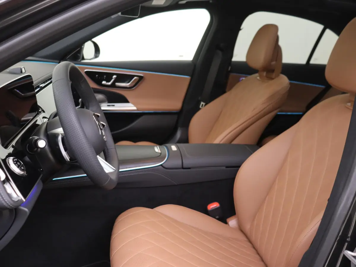 300 e Sport Edition / Premium Plus/ AMG/ Night/ 20 inch/ Burmester 4D/ Head Up