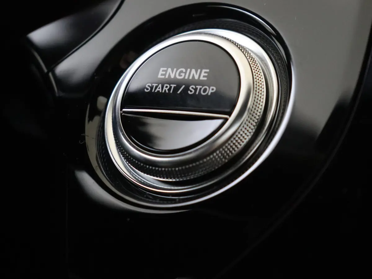 300 e Sport Edition / Premium Plus/ AMG/ Night/ 20 inch/ Burmester 4D/ Head Up