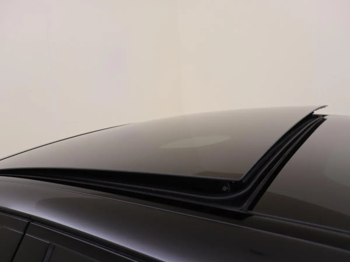 300 e Sport Edition / Premium Plus/ AMG/ Night/ 20 inch/ Burmester 4D/ Head Up