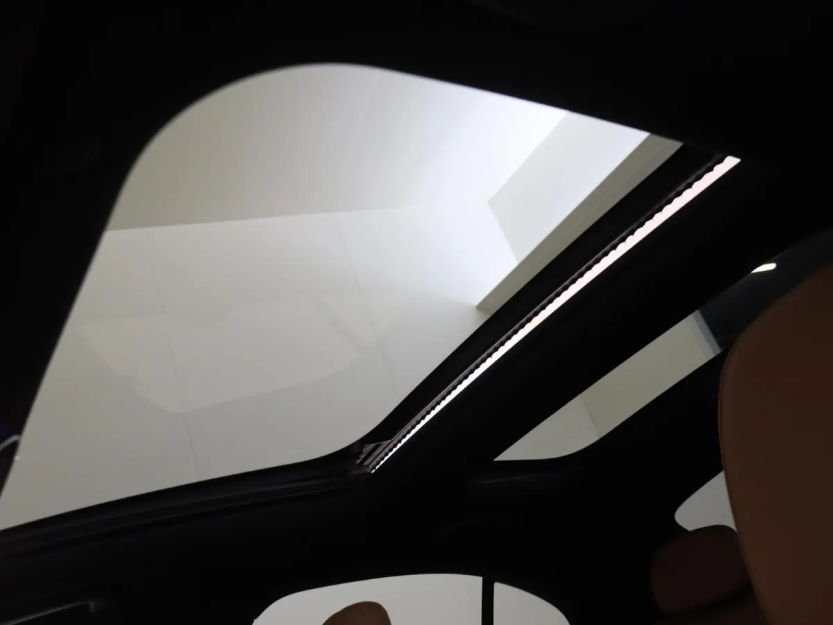 300 e Sport Edition / Premium Plus/ AMG/ Night/ 20 inch/ Burmester 4D/ Head Up