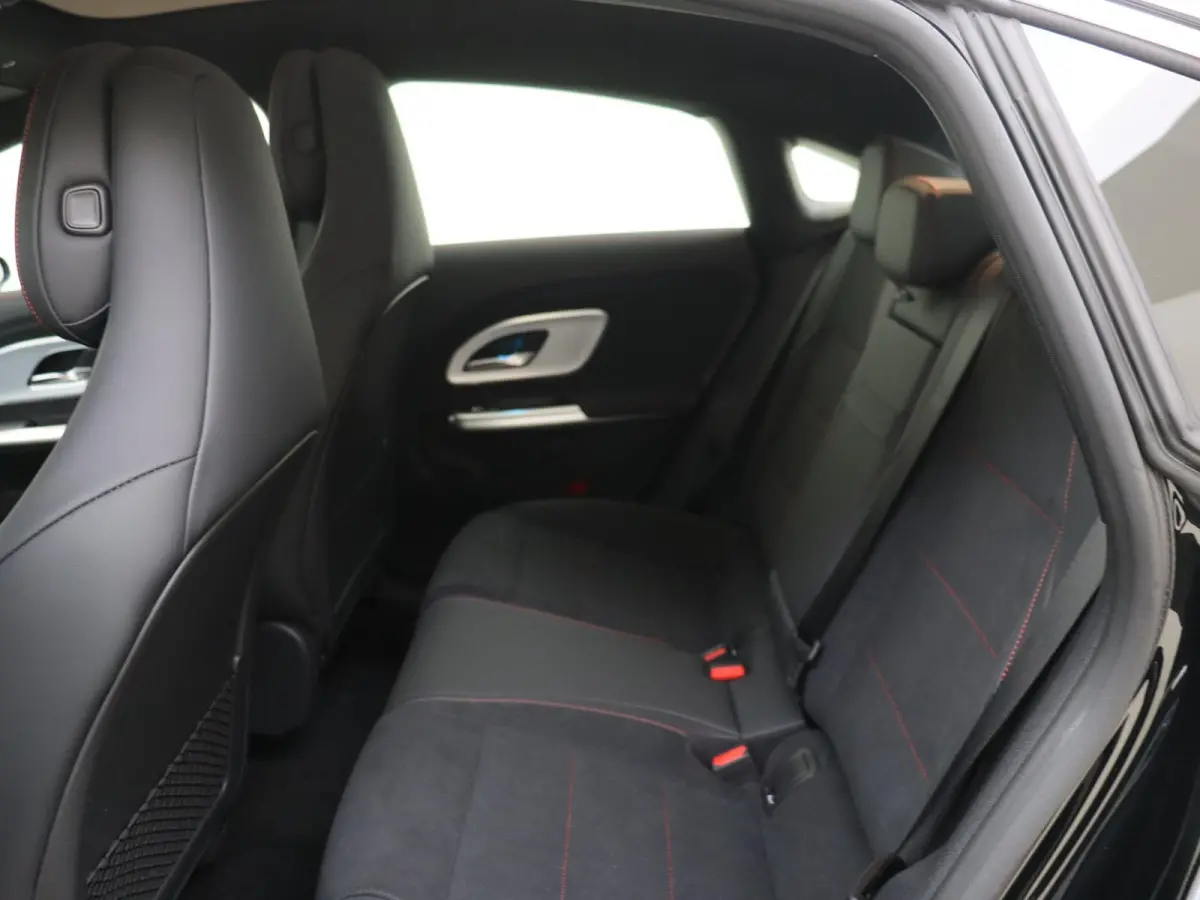 200 AMG Line / Stoelverwarming / Achteruitrijcamera /