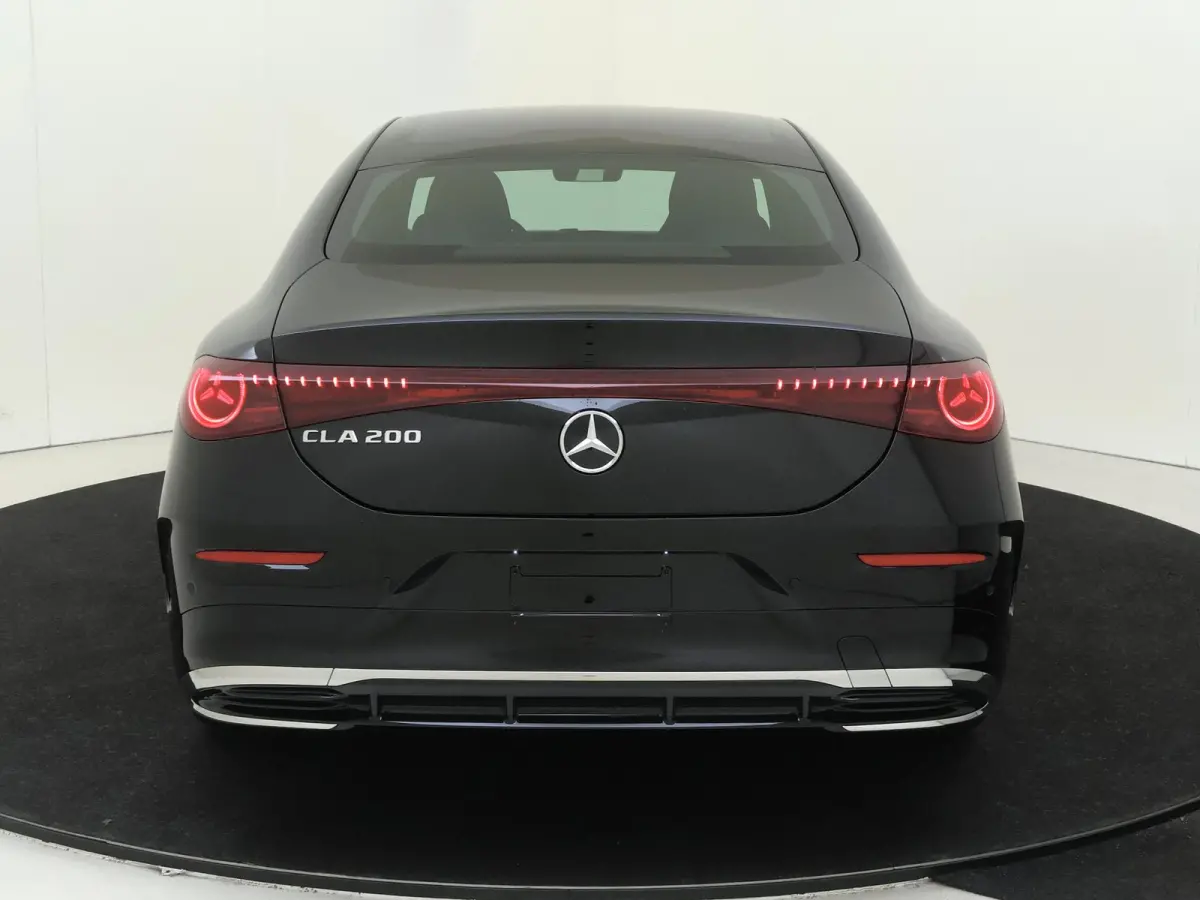 200 AMG Line / Stoelverwarming / Achteruitrijcamera /