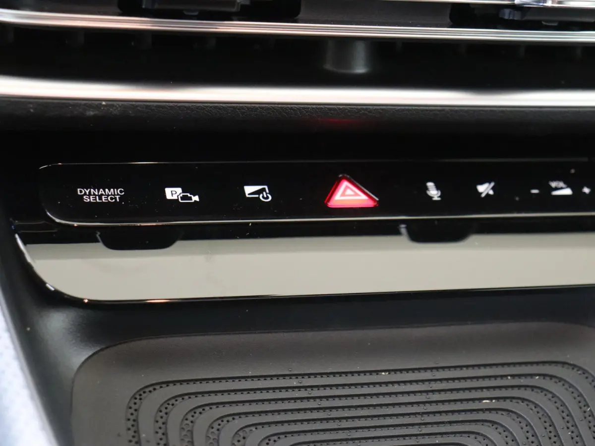 200 AMG Line / Stoelverwarming / Achteruitrijcamera /