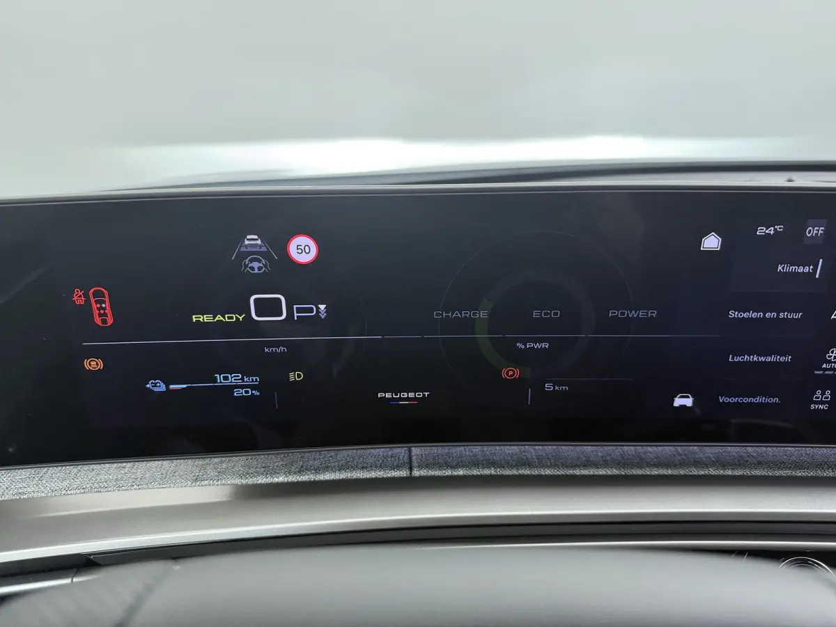 | Voorraad Voordeel € 6700 | GT Exclusive | Adaptieve cruise control met Stop&Go functie | Elektrische parkeerrem | Extra getinte achterste zijruiten en achterruit