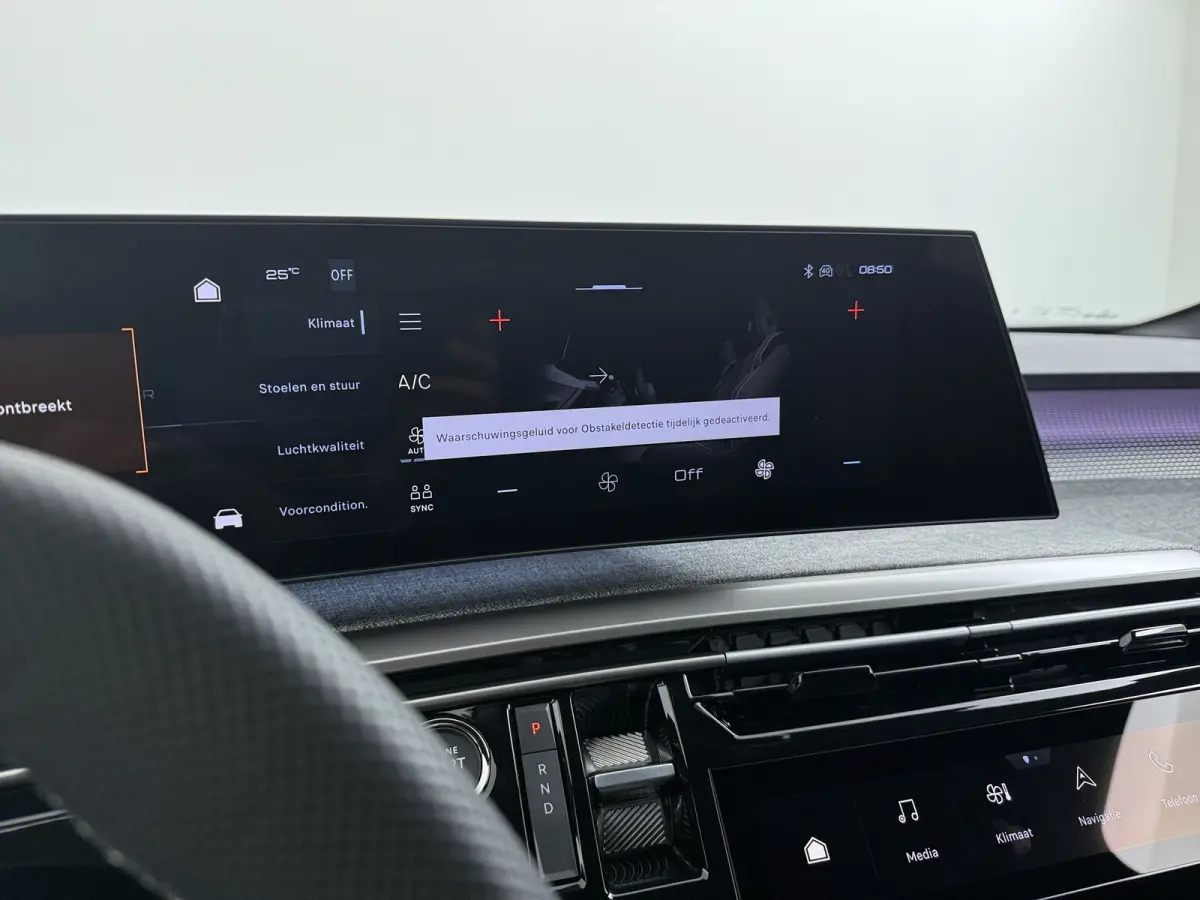 | Voorraad Voordeel € 6700 | GT Exclusive | Adaptieve cruise control met Stop&Go functie | Elektrische parkeerrem | Extra getinte achterste zijruiten en achterruit